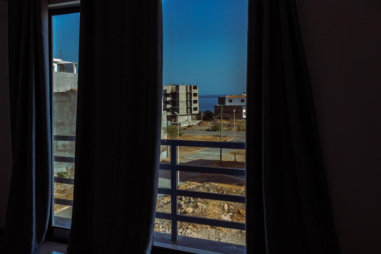 Beautiful And Brand New 2 Bedrooms Apartment/ Magnifico E Novo Apartamento T2 Прайя Экстерьер фото
